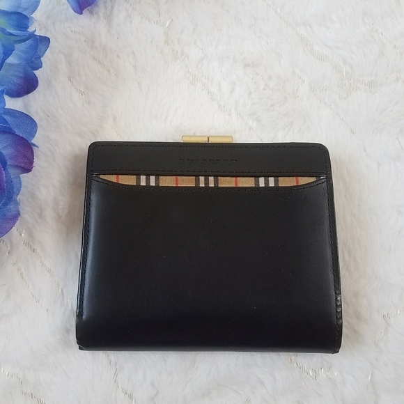 Authentic Burberry Leather Small Wallet - Picture 1 of 13